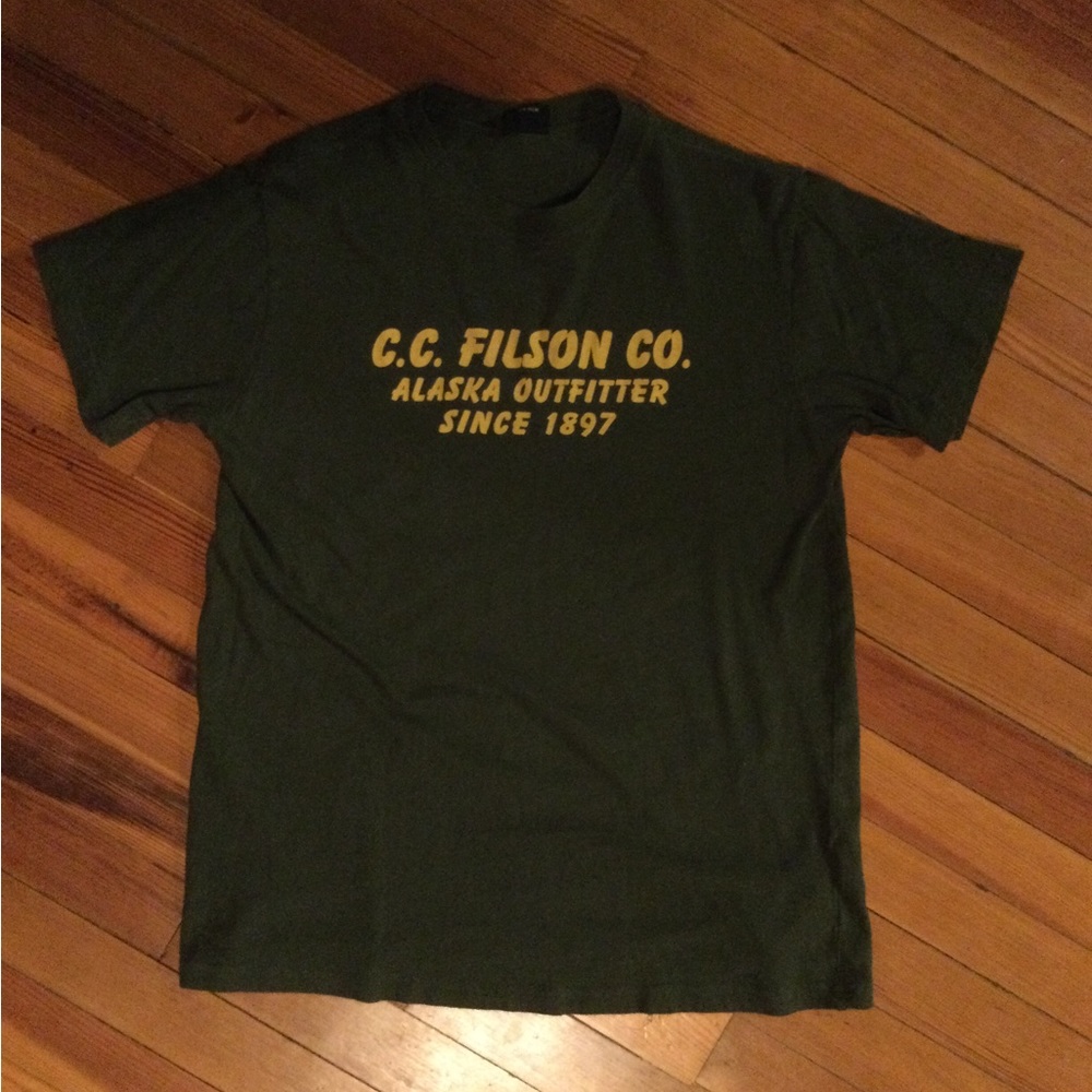 Filson Alaskan Outfitter Tee 
Green 
M